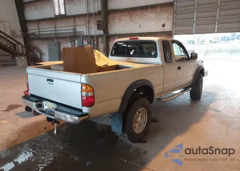 2002 Toyota Tacoma Base V6 z USA, uszkodzony, nr VIN 5TEWN72N42Z047712